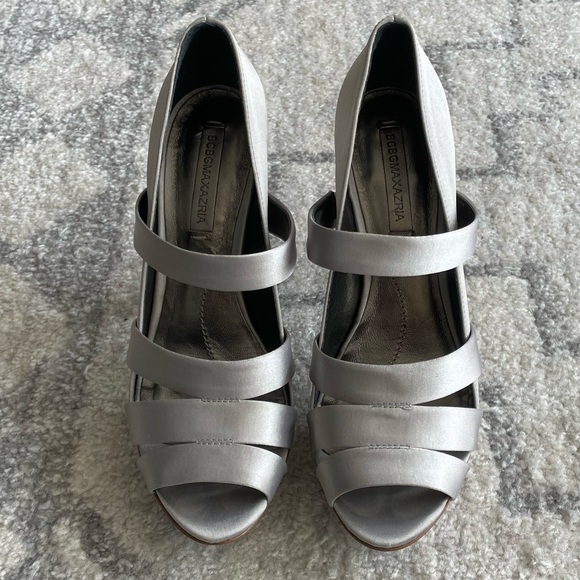 BCBGMAXAZRIA Silver Satin Heel Shoes - Size 9 - Picture 2 of 5